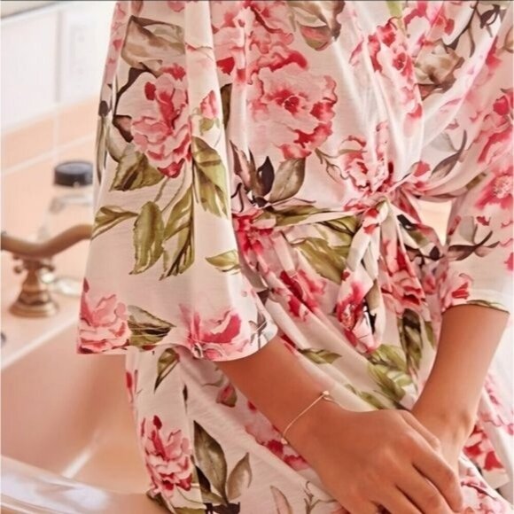 MuMu Floral Bridal Robe ✦ Garden of Blooms ✦ One Size Kimono Wrap NWOT - Picture 8 of 10